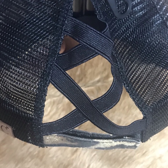 💯 Authentic Up-Cycled Ponytail Hat - Picture 2 of 3